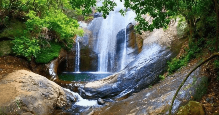 hidden waterfalls in sri lanka