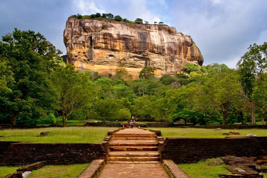 sigiriya, sri lanka, dambulla, mountain, unesco, landscape, stone, nature, rock formation